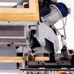 Mitre saw with automatic cycle, 45 degree right_left.